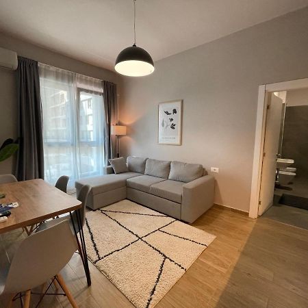Square 21 Apartments Тирана Екстер'єр фото
