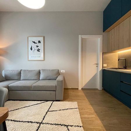 Square 21 Apartments Тирана Екстер'єр фото