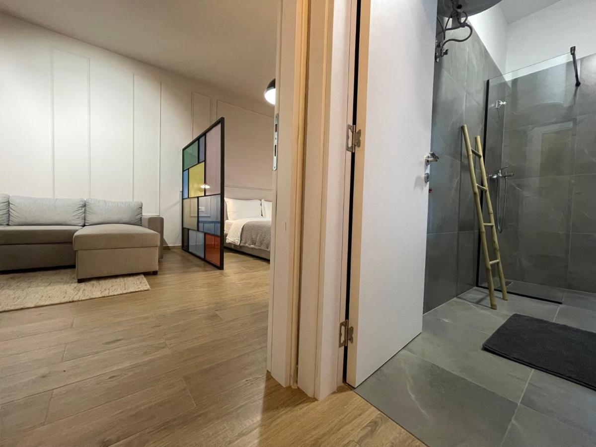 Square 21 Apartments Тирана Екстер'єр фото