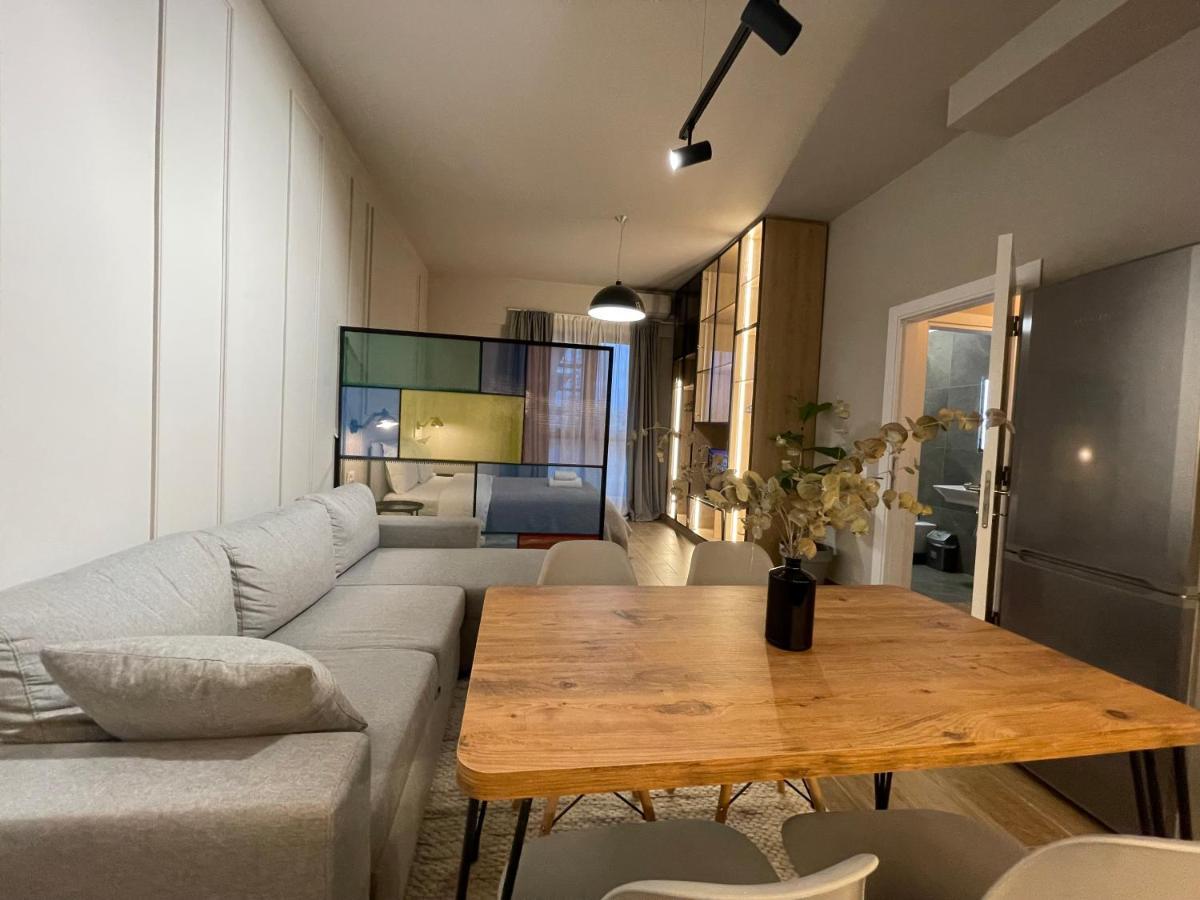 Square 21 Apartments Тирана Екстер'єр фото